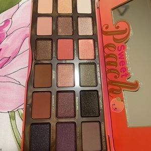 Toofaced sweet peach palette